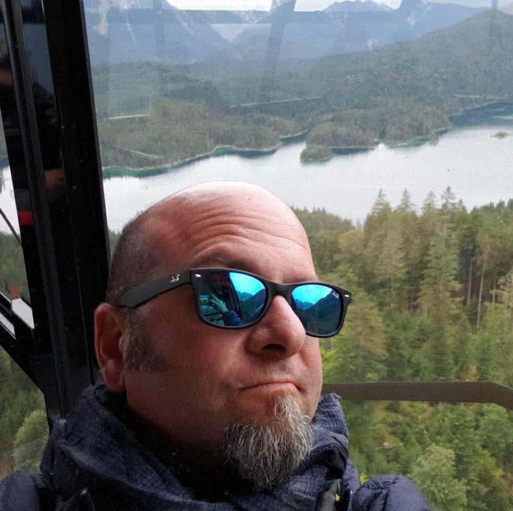 Meet your Posher, Ronnie